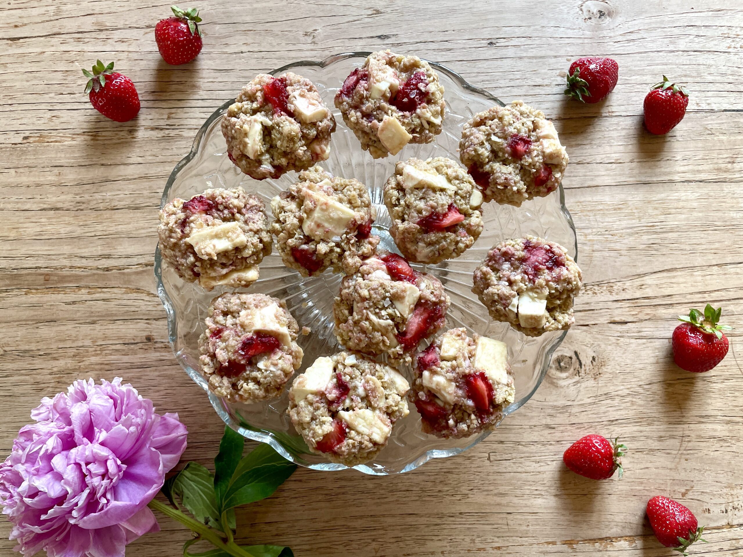 White Chocolate Strawberry Oat Cookies – A New Favorite