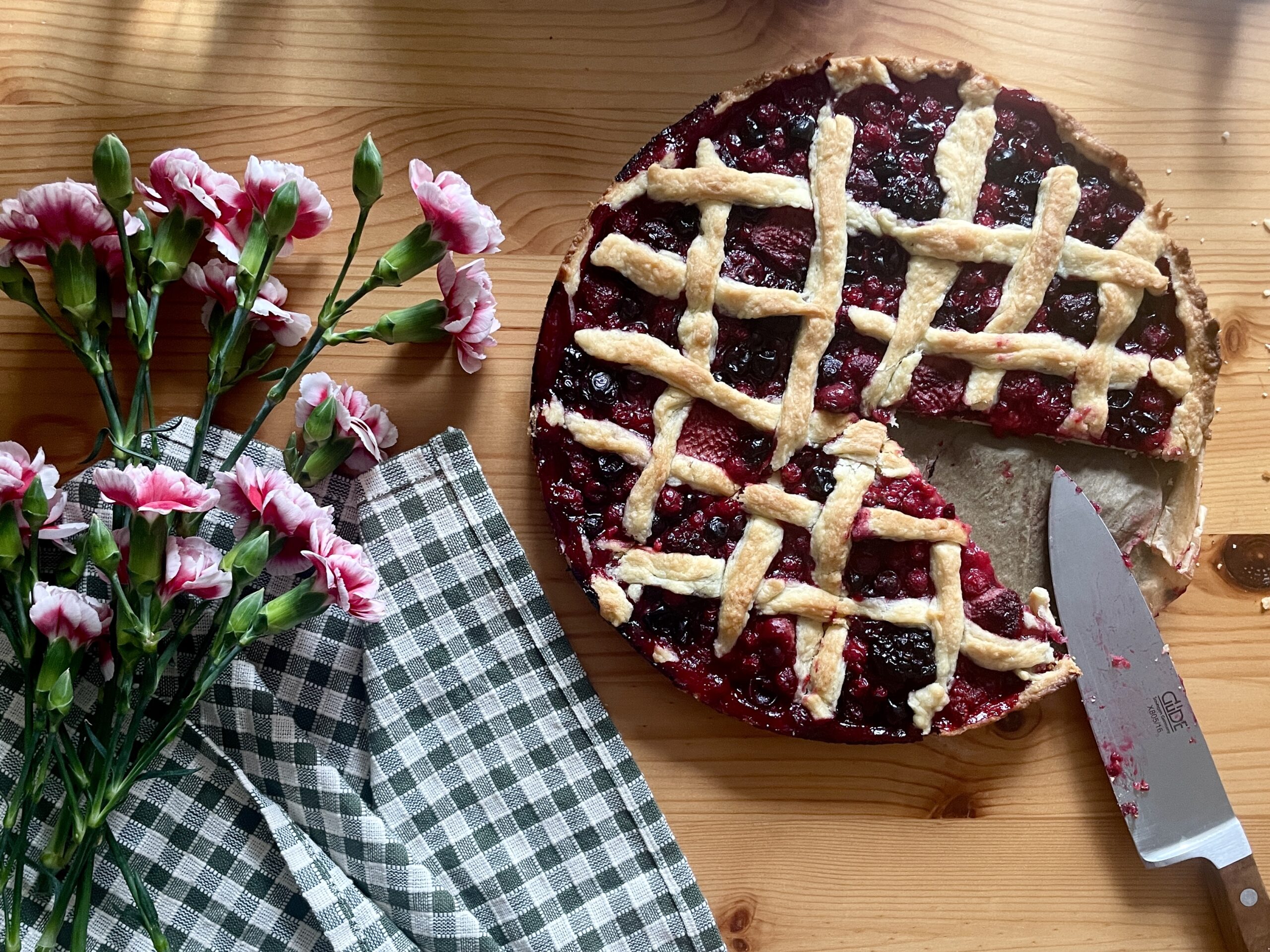 Wild Berry Tart – Simple & Nostalgic Summer Treat